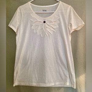 Basic Editions Cream Short Sleeve Tee Top with Floral Accent Size M